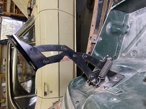 Hinge up