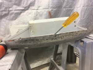 Screw driver as lever