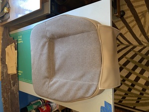 Seat cushion